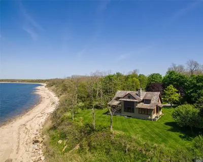 Photograph of 30185 Cabots Wood Road