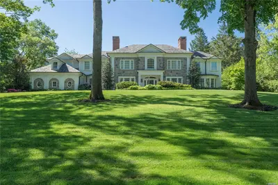 Photograph of 260 Elderfields Road