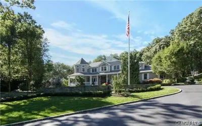 Photograph of 84 Old Field Road