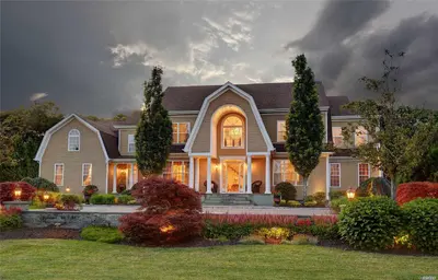 Photograph of 31 Merion Circle