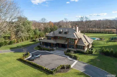 Photograph of 9 White Gate Drive