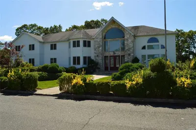 Photograph of 1 Willa Way