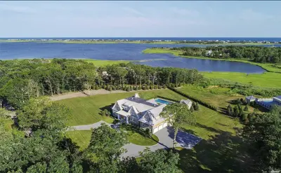 Photograph of 22 Bay Rd