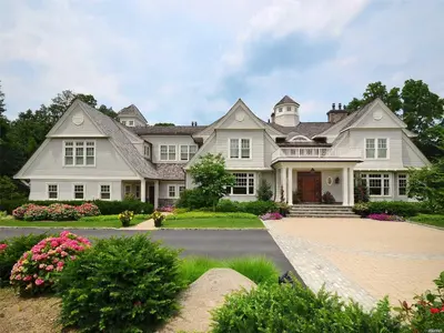 Photograph of 17 Shorewood Drive