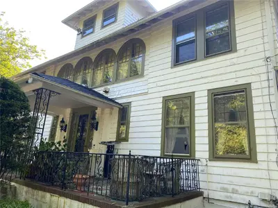 Photograph of 93 Howells Point Road