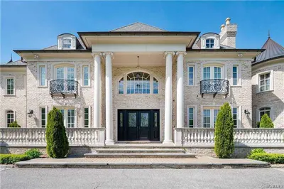 Photograph of 190 Circle Road
