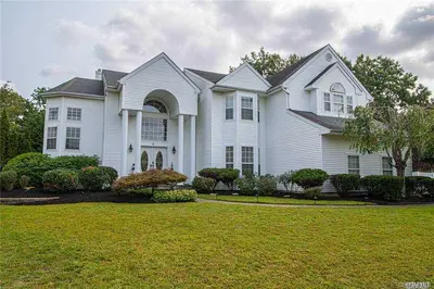 Photograph of 53 Varsity Boulevard