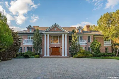 Photograph of 660 Chicken Valley Road