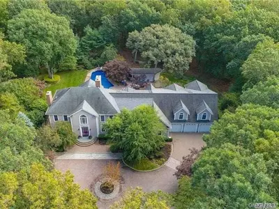 Photograph of 45 Hastings Drive