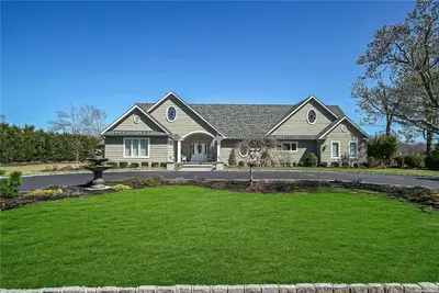Photograph of 14 Biltmore Avenue