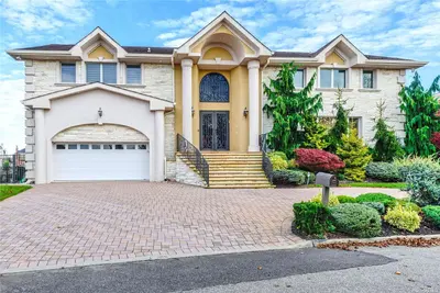 Photograph of 2243 Halyard Drive