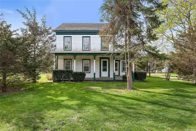 Photograph of 2700 Main Road