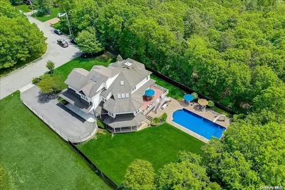 Photograph of 132 Hillside Road