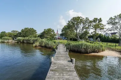 Photograph of 612 Shore Drive