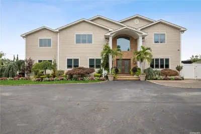Photograph of 60 Roundtree Drive