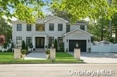 Photograph of 1580 Argyle Road