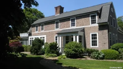 Photograph of 56 Howells Point Road