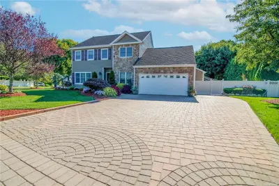 Photograph of 36 Laurel Lane