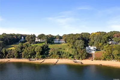 Photograph of 40 Forest Drive