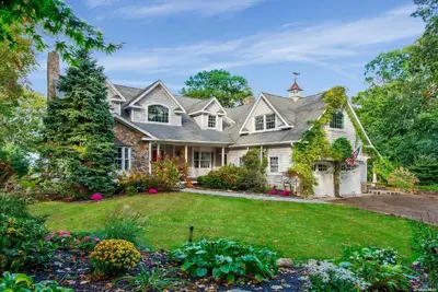 Photograph of 12 Tanglewood Court