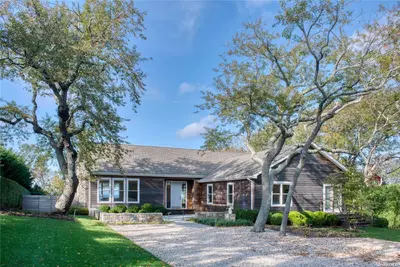 Photograph of 65 Soundview Avenue
