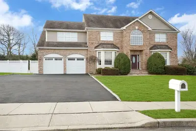 Photograph of 12 Pleasant View Court