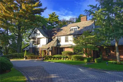 Photograph of 4 Carteret Place