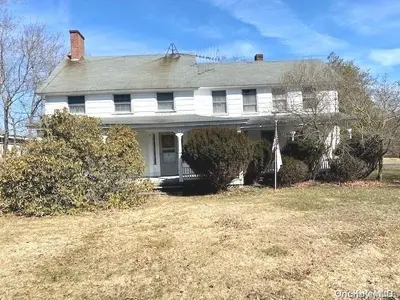 Photograph of 155 Montauk Highway