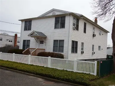 Photograph of 944 Union Street