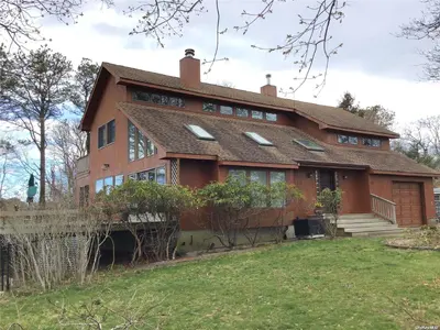 Photograph of 85 Fern Avenue