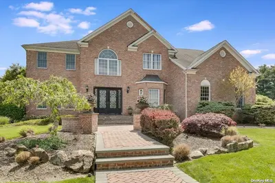 Photograph of 130 Majestic Drive