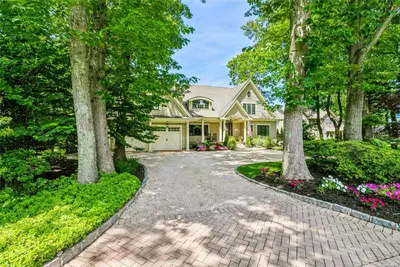 Photograph of 111 Grandview Lane