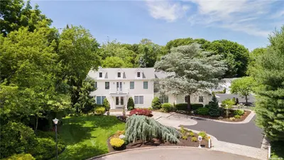 Photograph of 1 Lemark Court