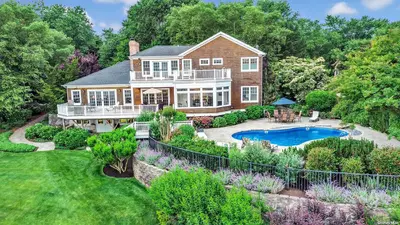 Photograph of 40 Overlook Drive