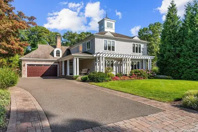 Photograph of 357 Ridgefield Road