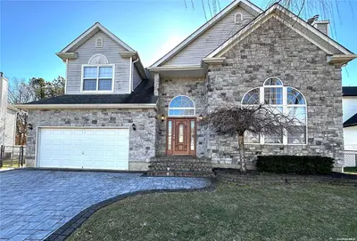 Photograph of 6 Hyacinth Court