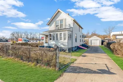 Photograph of 60-64-66 Suffolk Avenue