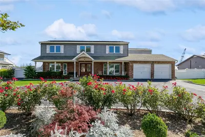 Photograph of 342 Lagoon Drive