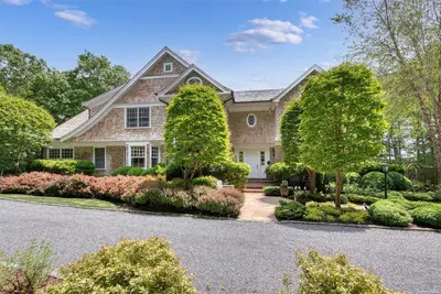Photograph of 15 Heatherwood Lane