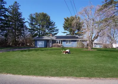 Photograph of 2788 River Road