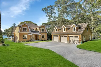Photograph of 500 Broadwaters Road