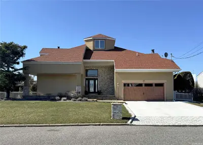 Photograph of 8 Anita Dr
