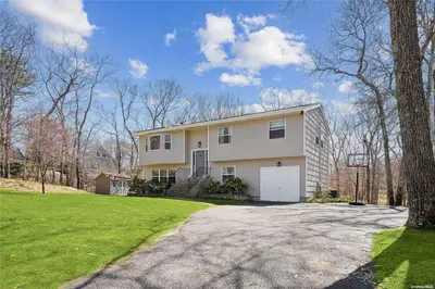 Photograph of 15 Tree Haven Lane