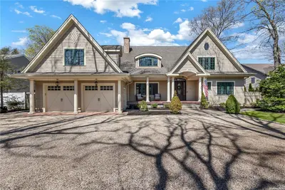 Photograph of 111 Grandview Lane
