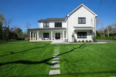 Photograph of 10 Tuthill Point Road