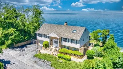 Photograph of 345 Soundview Drive