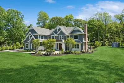 Photograph of 601 Moriches Road