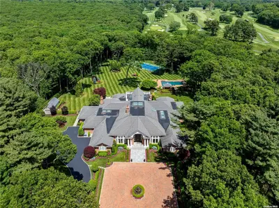 Photograph of 43 Chestnut Hill Drive