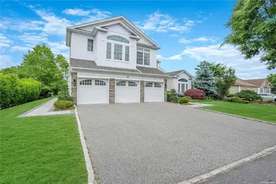 Photograph of 9 Pondview Drive