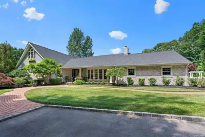 Photograph of 57 Salem Ridge Drive